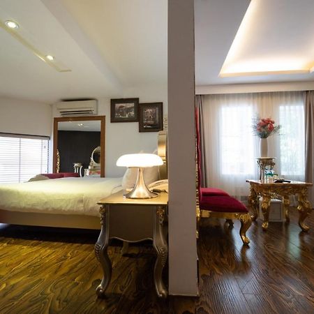 The White Hotel 8A Thai Van Lung Ho Chi Minh Zewnętrze zdjęcie