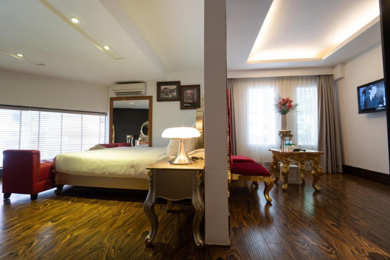The White Hotel 8A Thai Van Lung Ho Chi Minh Zewnętrze zdjęcie