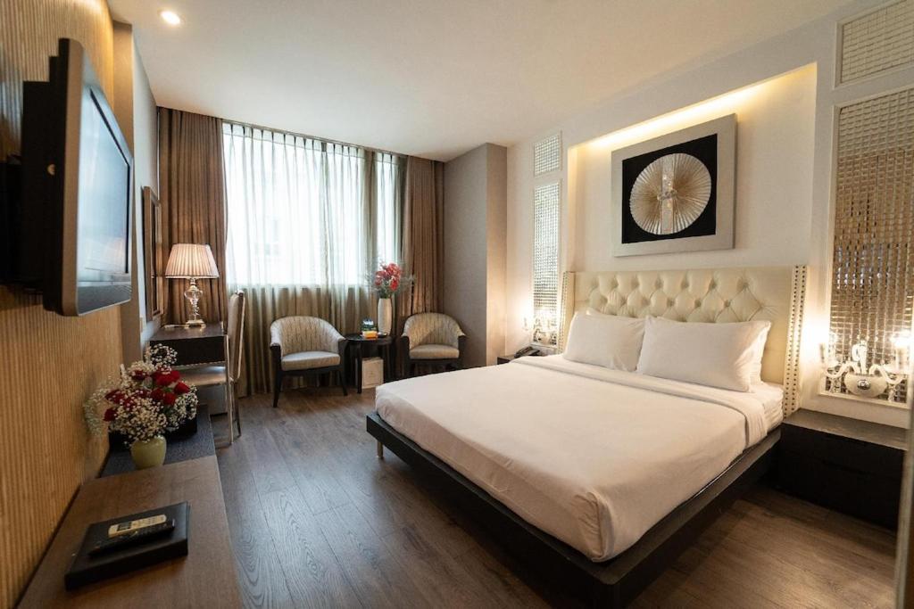 The White Hotel 8A Thai Van Lung Ho Chi Minh Zewnętrze zdjęcie