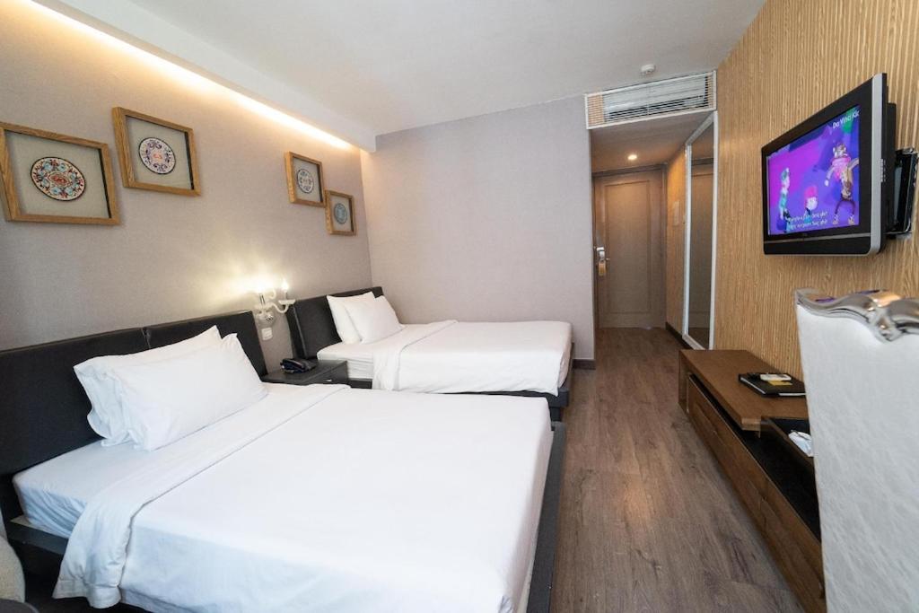 The White Hotel 8A Thai Van Lung Ho Chi Minh Zewnętrze zdjęcie