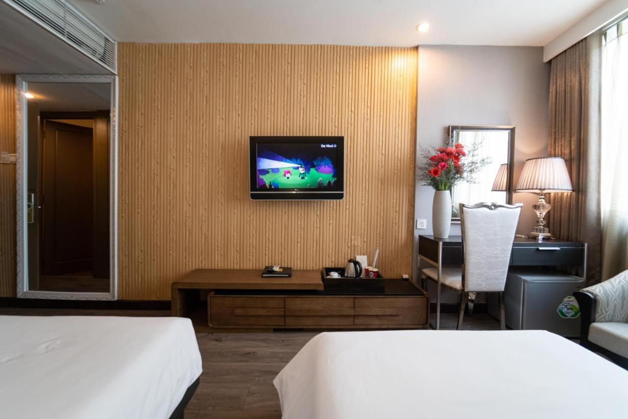 The White Hotel 8A Thai Van Lung Ho Chi Minh Zewnętrze zdjęcie